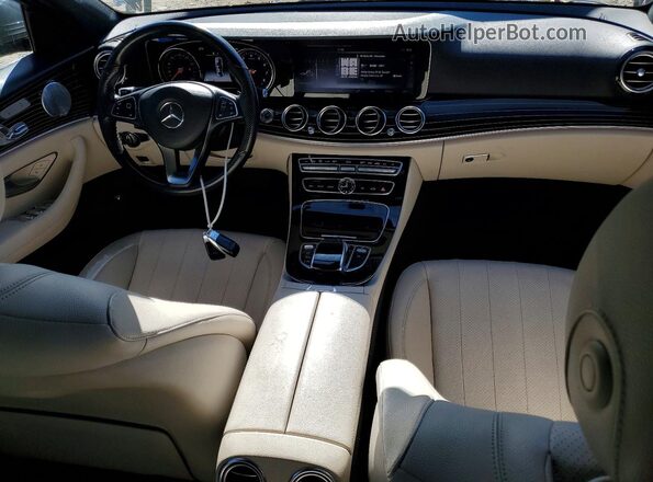 WDDZF4KB0HA043941 2017 MERCEDES-BENZ E Серый Вид панели приборов