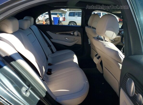 WDDZF4KB0HA043941 2017 MERCEDES-BENZ E Серый Вид задних сидений