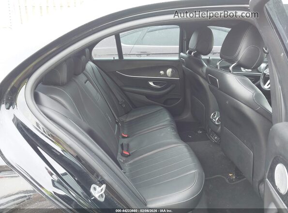 WDDZF4KB0KA496965 2019 MERCEDES-BENZ E-CLASS Black Вид наклейки з VIN-кодом