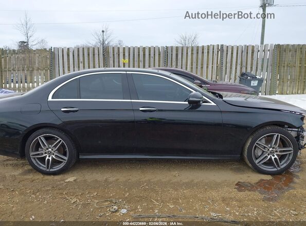 WDDZF4KB0KA496965 2019 MERCEDES-BENZ E-CLASS Black Вид задньої частини салону
