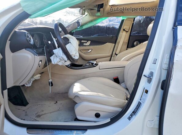 WDDZF4KB9HA115722 2017 MERCEDES-BENZ E Белый Вид салона спереди