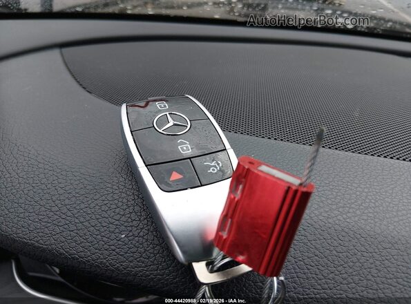 WDDZF4KBXHA121691 2017 MERCEDES-BENZ E-CLASS Черный Вид панели приборов
