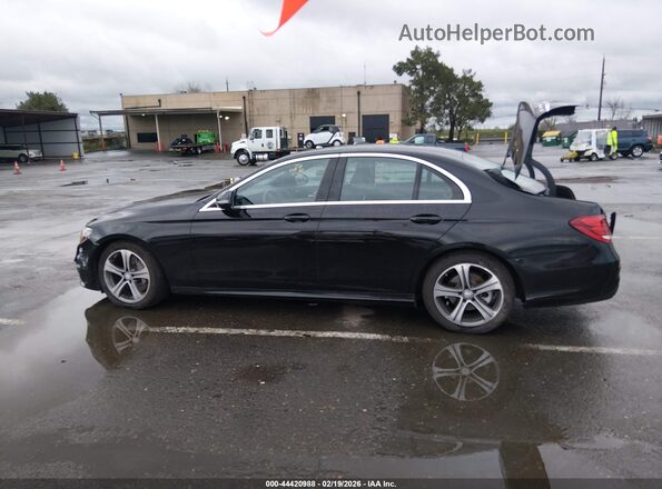 WDDZF4KBXHA121691 2017 MERCEDES-BENZ E-CLASS Черный Панорамный вид салона 360°
