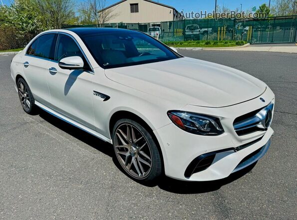 WDDZF8KB0LA727176 2020 MERCEDES-BENZ E Белый Передняя правая четверть