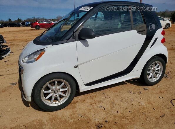WMEEJ9AA9GK842317 2016 SMART FORTWO Белый Передняя левая четверть