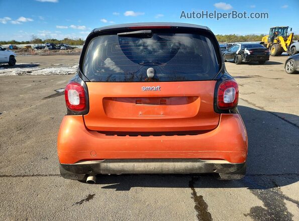 WMEFJ5DA2GK071028 2016 SMART FORTWO Orange Widok z tyłu