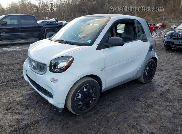 WMEFJ5DA4GK083990 2016 SMART FORTWO Серебряный Передняя левая четверть