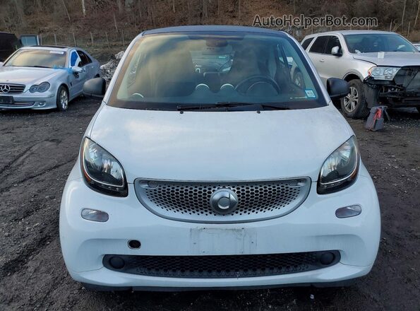 WMEFJ5DA4GK083990 2016 SMART FORTWO Серебряный Вид спереди