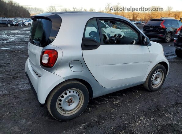 WMEFJ5DA4GK083990 2016 SMART FORTWO Серебряный Задняя правая четверть
