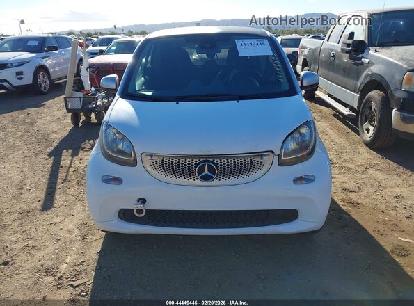 WMEFJ5DA8GK067999 2016 SMART FORTWO Белый Вид спереди