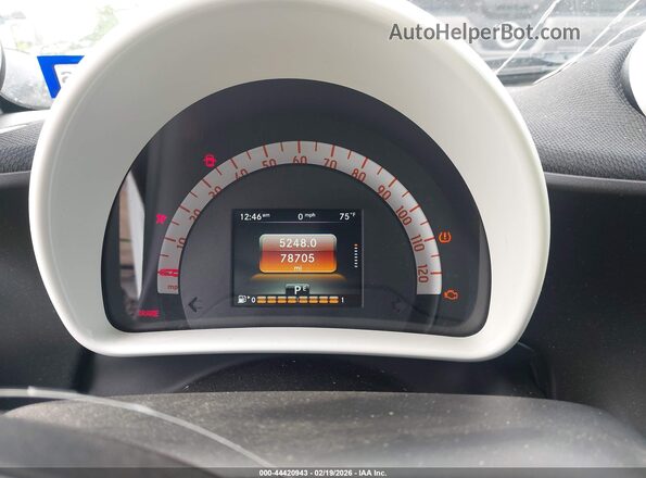 WMEFJ5DAXHK172447 2017 SMART FORTWO Синий Вид задних сидений