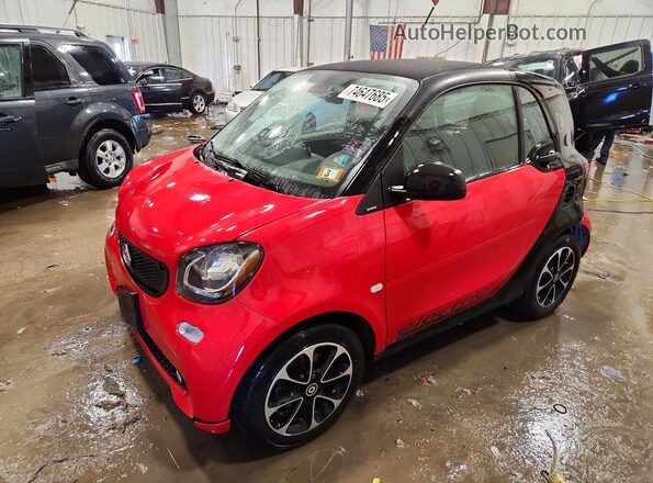 WMEFJ9BA7HK226779 2017 SMART FORTWO Красный Передняя левая четверть