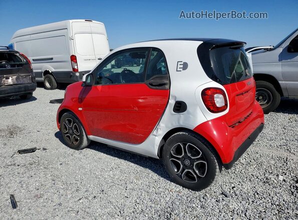 WMEFJ9BAXJK280924 2018 SMART FORTWO Белый Задняя левая четверть