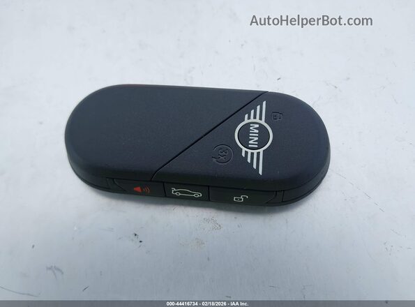 WMW13GD09S2W44809 2025 MINI HARDTOP Красный Вид панели приборов