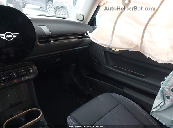 WMW23GD00S2W25411 2025 MINI HARDTOP Белый Вид салона спереди