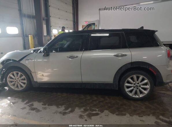 WMWLU5C53K2G05076 2019 MINI CLUBMAN Silver Vista interior de 360 grados