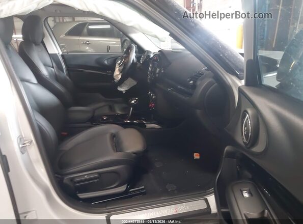 WMWLU5C53K2G05076 2019 MINI CLUBMAN Silver Vista interior delantera