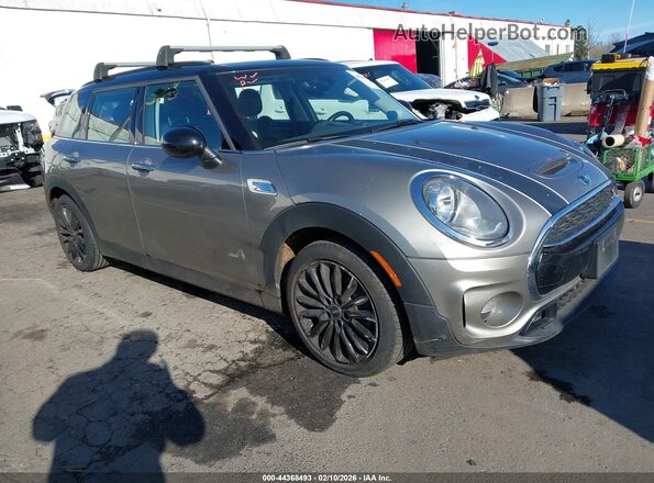 WMWLU5C55J2F24756 2018 MINI CLUBMAN Серебряный Передняя правая четверть