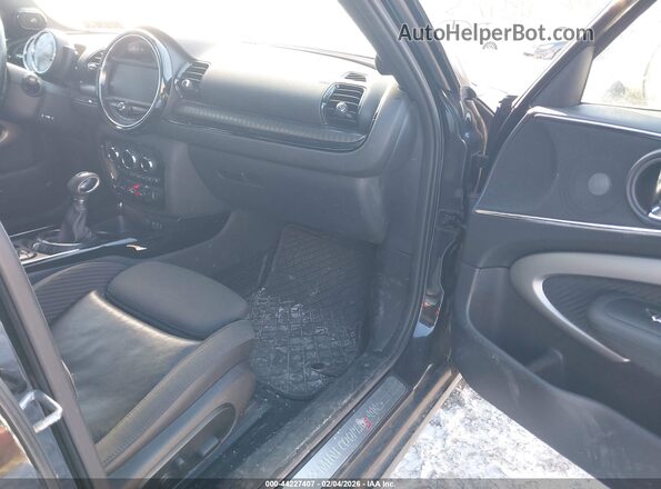 WMWLU5C56H2C46363 2017 MINI CLUBMAN Черный Вид салона спереди