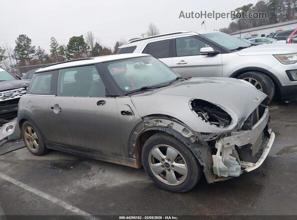 WMWXP5C51J2G62884 2018 MINI HARDTOP Серый Вид задней части салона