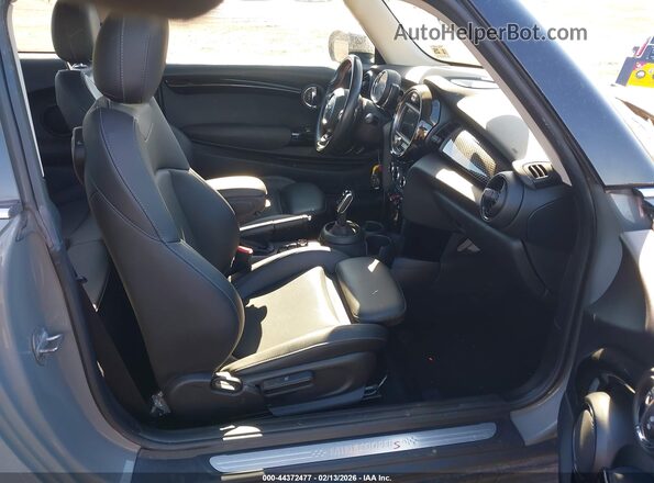 WMWXR5C06L2L96891 2020 MINI HARDTOP Серый Вид салона спереди
