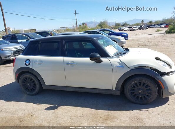 WMWXU3C53H2D33000 2017 MINI HARDTOP Кремовый Вид задней части салона