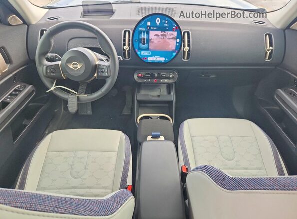 WMZ23GA01S7P32395 2025 MINI COUNTRYMAN Серый Вид панели приборов