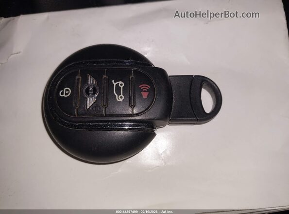 WMZYT3C38H3D98458 2017 MINI COUNTRYMAN Белый Вид панели приборов