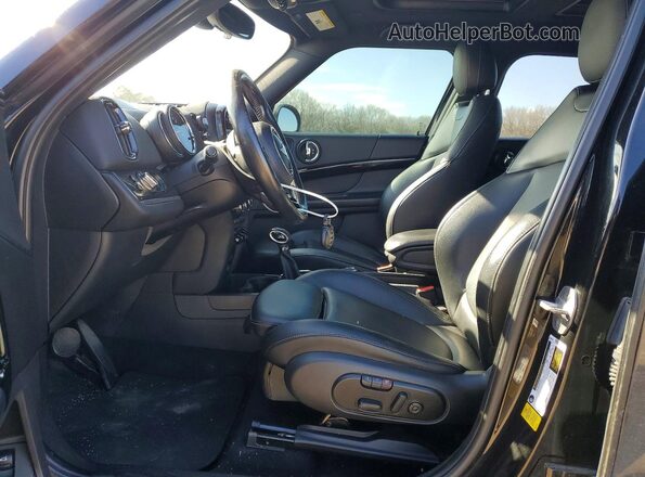 WMZYT3C39H3B66256 2017 MINI COOPER Черный Вид салона спереди