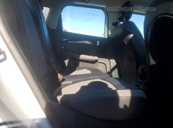 WMZYU7C48J3E56765 2018 MINI COOPER White Widok wnętrza z tyłu