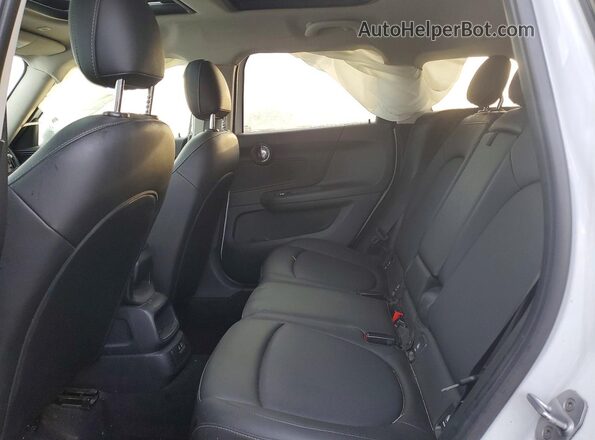 WMZYV5C55K3F58164 2019 MINI COOPER White Widok tylnych siedzeń