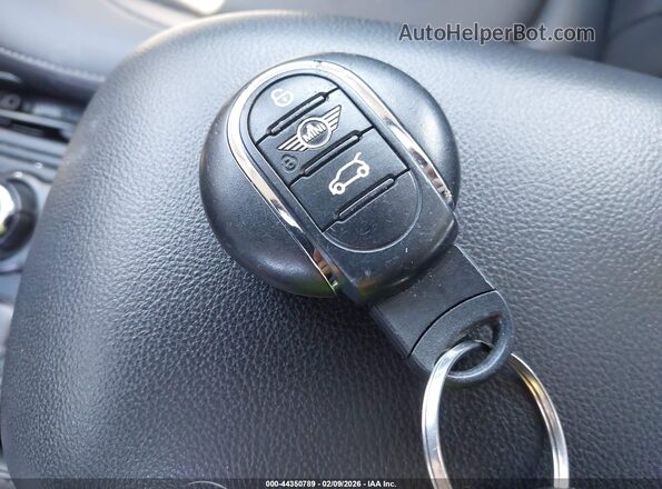 WMZYW3C02L3L27288 2020 MINI COUNTRYMAN Черный Вид панели приборов