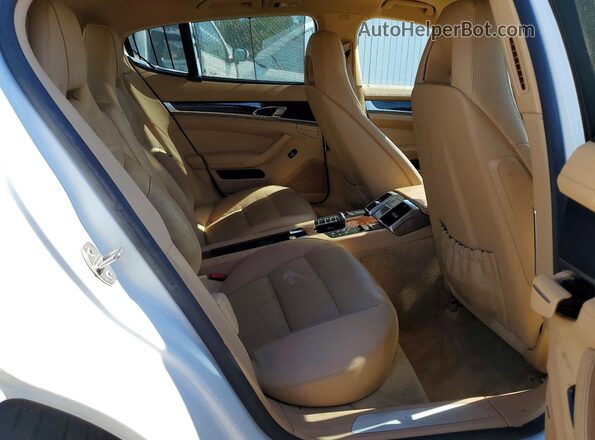 WP0AA2A74GL006434 2016 PORSCHE PANAMERA Белый Вид задних сидений