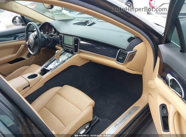 WP0AB2A74GL050009 2016 PORSCHE PANAMERA Серый Вид салона спереди