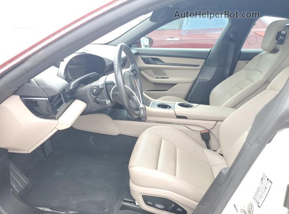 WP0AB2Y10MSA42107 2021 PORSCHE TAYCAN Красный Вид салона спереди