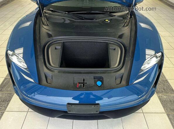 WP0AB2Y15NSA45523 2022 PORSCHE TAYCAN Синий Вид салона спереди