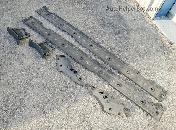 WP0AB2Y16NSA45837 2022 PORSCHE TAYCAN Charcoal Вид наклейки з VIN-кодом