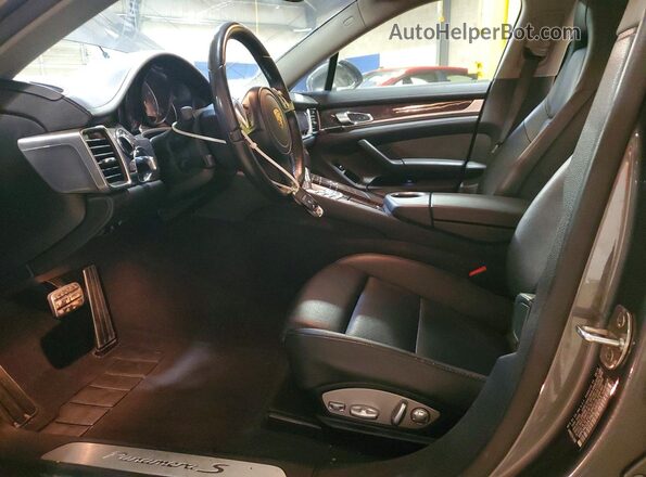 WP0AD2A79GL040053 2016 PORSCHE PANAMERA Серый Вид салона спереди