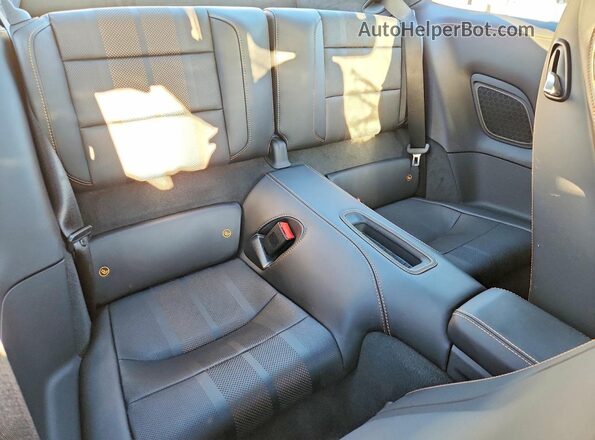 WP0AD2A99JS156951 2018 PORSCHE 911 Orange Vista de los asientos traseros