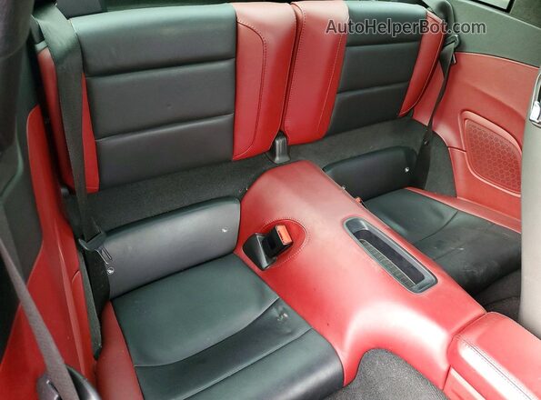 WP0BB2A98JS134997 2018 PORSCHE 911 Серебряный Вид задних сидений