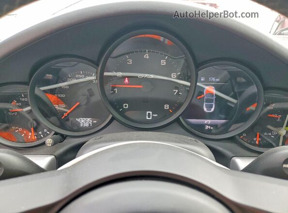 WP0BB2A98JS134997 2018 PORSCHE 911 Серебряный Вид щитка приборов