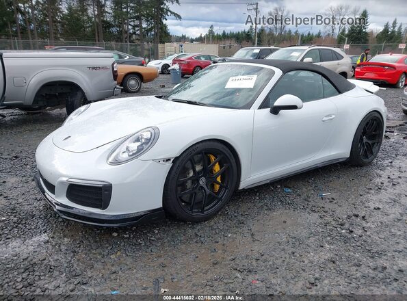 WP0CB2A93JS147239 2018 PORSCHE 911 White Przód lewy