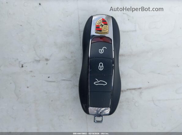 WP0CB2A93JS147239 2018 PORSCHE 911 White Widok deski rozdzielczej