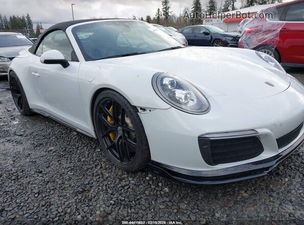 WP0CB2A93JS147239 2018 PORSCHE 911 White Widok z przodu