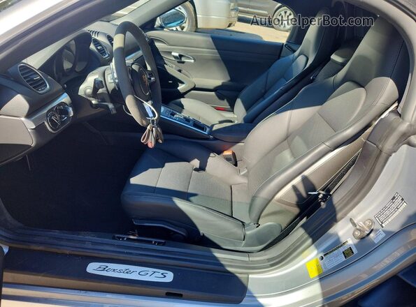 WP0CD2A85SK230125 2025 PORSCHE BOXSTER Серебряный Вид салона спереди