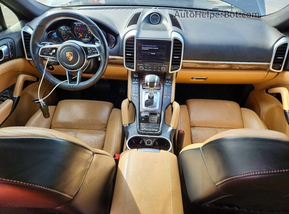 WP1AA2A26HKA92064 2017 PORSCHE CAYENNE Gray Вид панелі приладів