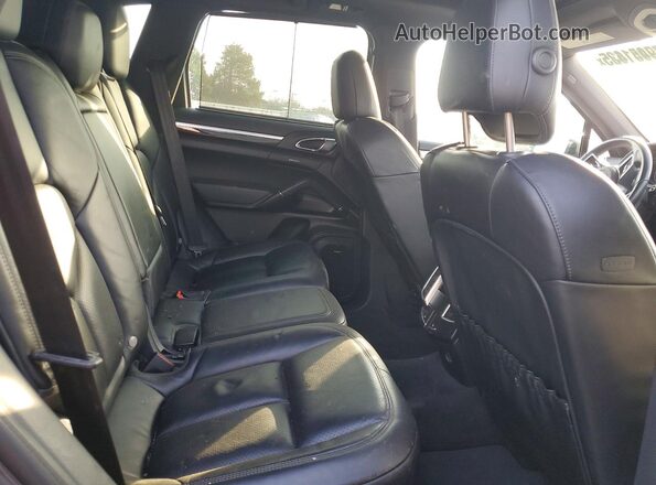 WP1AA2A27HKA91912 2017 PORSCHE CAYENNE Gray უკანა სალონის ხედი