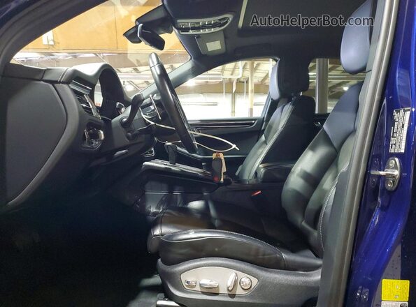 WP1AA2A51RLB04661 2024 PORSCHE MACAN Синий Вид салона спереди