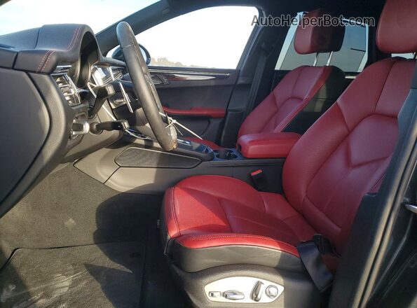 WP1AA2A56SLB05083 2025 PORSCHE MACAN Черный Вид салона спереди