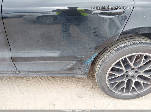 WP1AA2A58JLB19159 2018 PORSCHE MACAN Черный Вид спереди